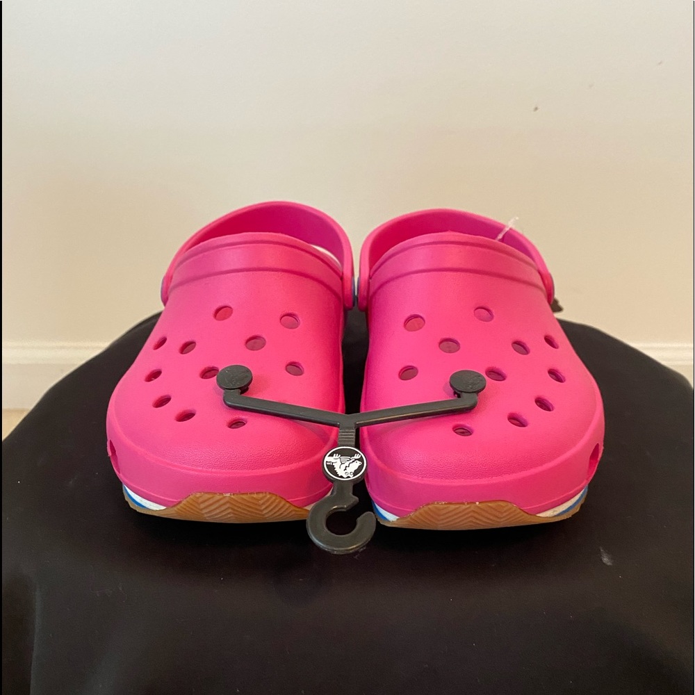 Brand New Pink Crocs with Tags W6 / M4